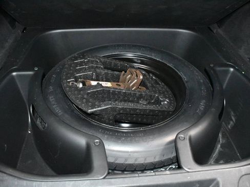 Used 2012 Jeep Grand Cherokee Laredo w/ Laredo E Group image 27