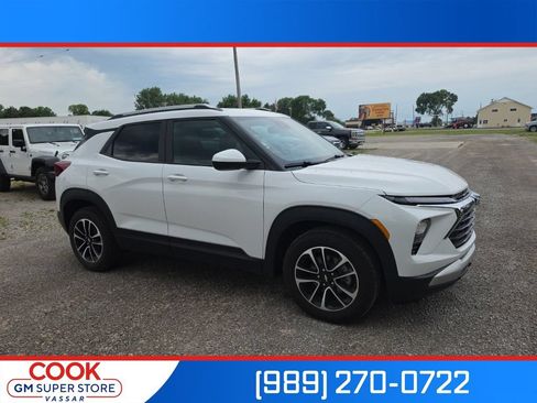 Used 2024 Chevrolet TrailBlazer LT w/ Convenience Package FWD image 1