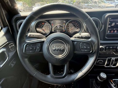 Used 2021 Jeep Wrangler Unlimited Sport AWD/4WD image 20