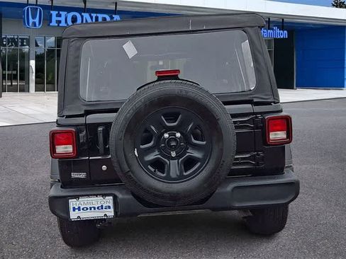 Used 2023 Jeep Wrangler Sport image 7