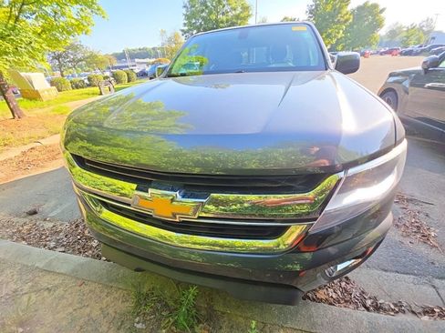 Used 2016 Chevrolet Colorado LT w/ LT Convenience Package RWD image 5