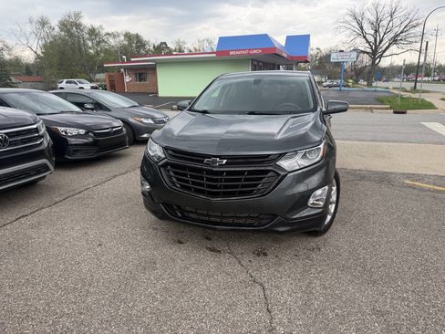 Used 2018 Chevrolet Equinox LT FWD image 4