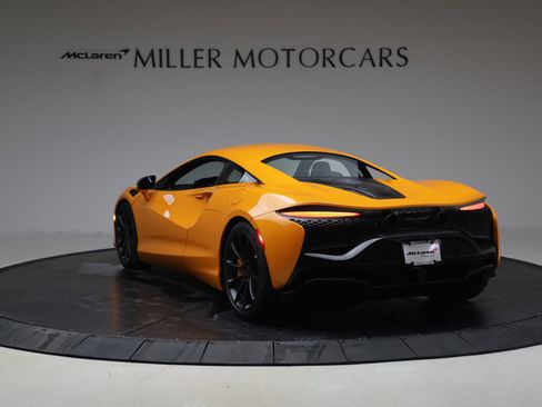 New 2026 McLaren Artura RWD image 4