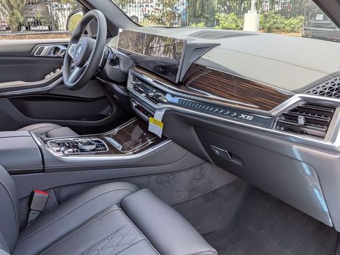 New 2026 BMW X5 xDrive50e AWD/4WD image 9