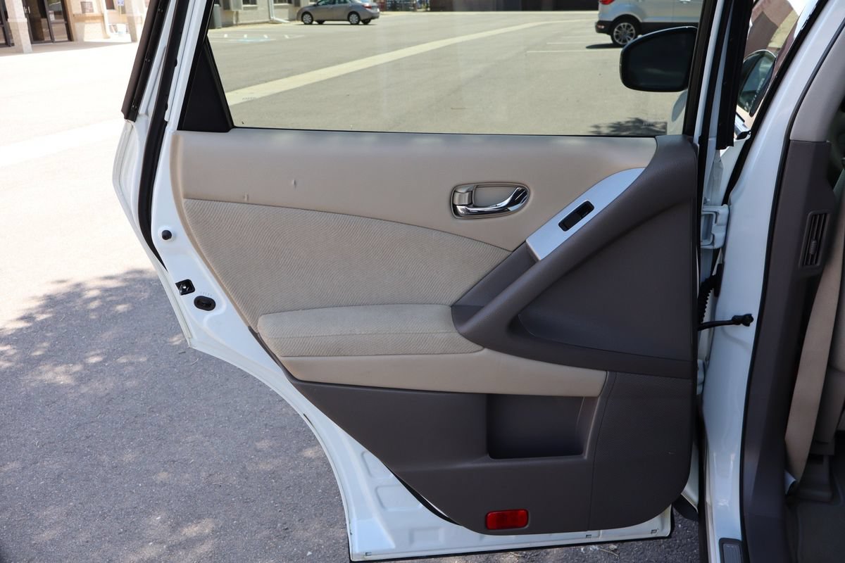 Used 2012 Nissan Murano SV AWD/4WD image 24
