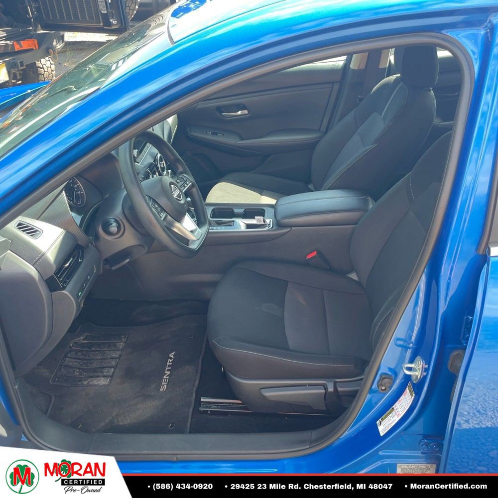 Used 2025 Nissan Sentra SV FWD image 8