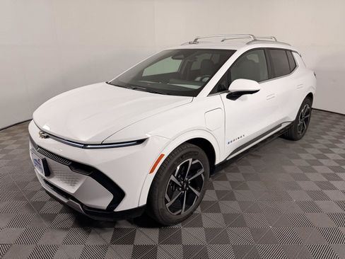 Used 2024 Chevrolet Equinox EV LT image 1