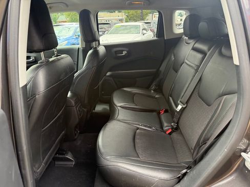 Used 2019 Jeep Compass Latitude AWD/4WD image 23