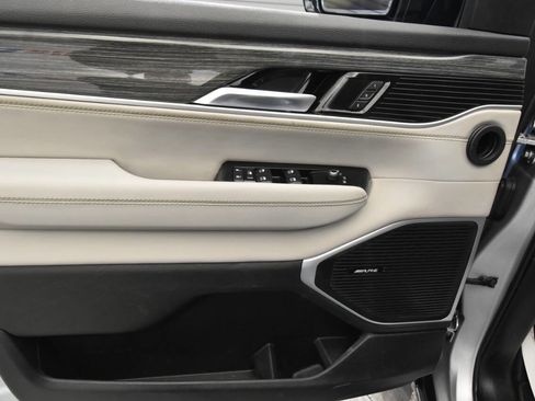 Used 2022 Jeep Wagoneer Series II image 13