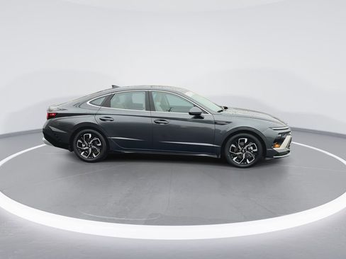 Used 2025 Hyundai Sonata SEL AWD/4WD image 9