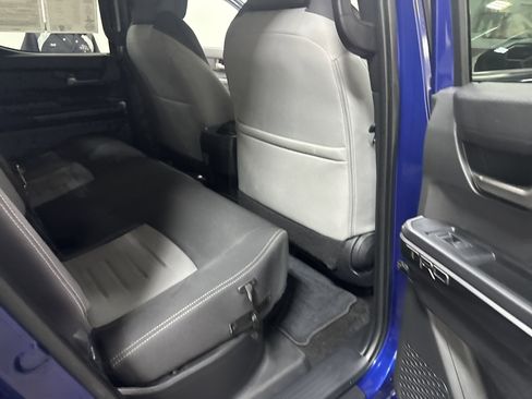 Used 2024 Toyota Tacoma TRD Off-Road image 33