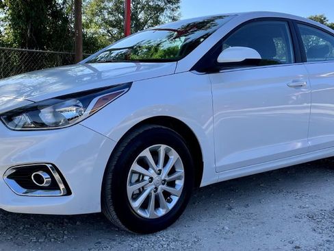 Used 2021 Hyundai Accent SEL w/ Cargo Package image 2