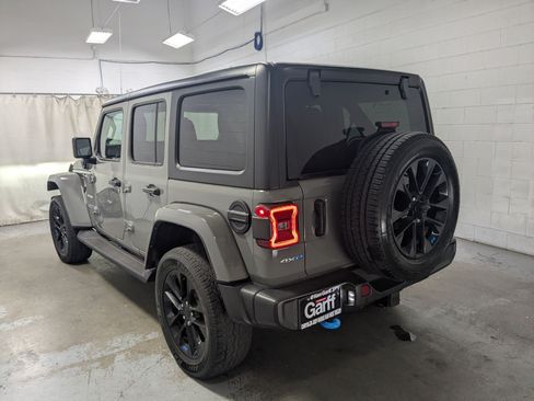 Used 2023 Jeep Wrangler Unlimited Sahara w/ Cold Weather Group AWD/4WD image 9