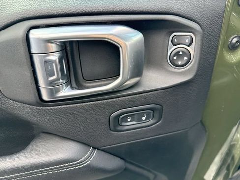 Used 2023 Jeep Wrangler Unlimited Sahara w/ Cold Weather Group AWD/4WD image 13