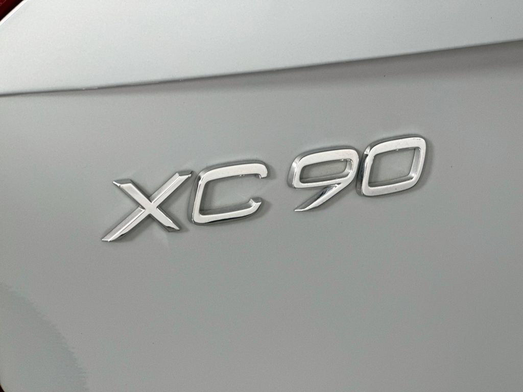 Used 2024 Volvo XC90 B5 Plus AWD/4WD image 28