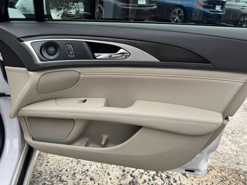 Used 2018 Lincoln MKZ Reserve w/ Technology Package FWD image 28