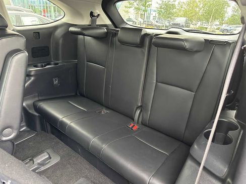 Used 2024 Toyota Highlander XLE image 15