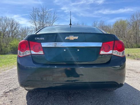 Used 2014 Chevrolet Cruze LS image 25