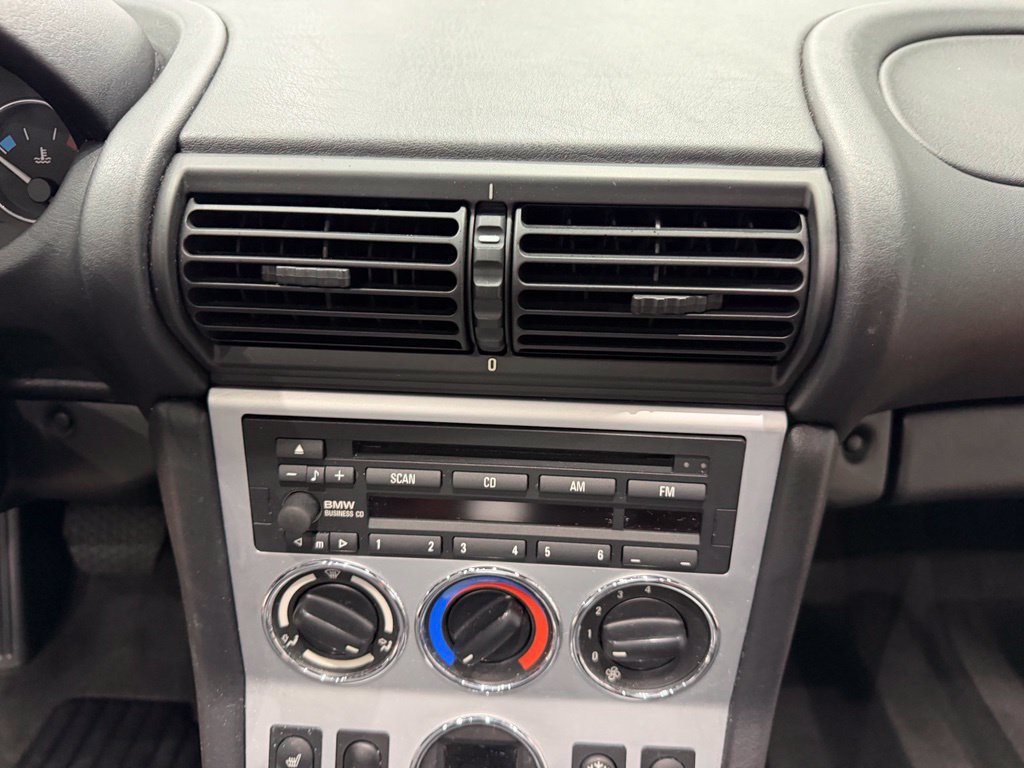 Used 2001 BMW Z3 2.5i RWD image 27