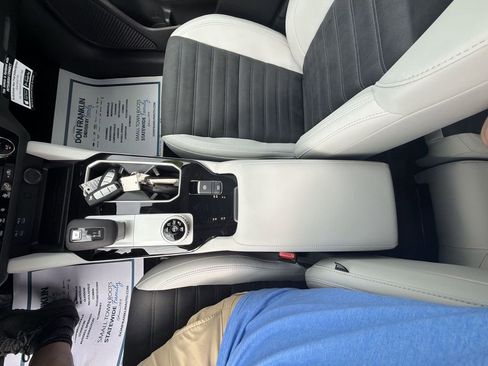 New 2026 Mitsubishi Outlander SE image 21