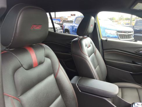 Used 2025 Chevrolet Trax RS w/ Driver Confidence Package image 26