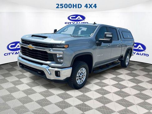 Used 2024 Chevrolet Silverado 2500 LT w/ Safety Package AWD/4WD image 10