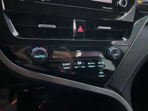 Used 2021 Toyota Camry SE image 26