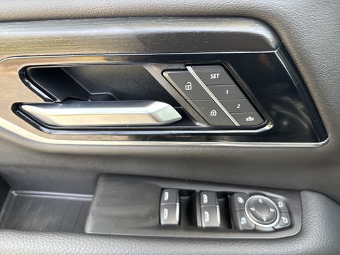 New 2026 GMC Yukon Denali w/ Sun & Power Step Package AWD/4WD image 15