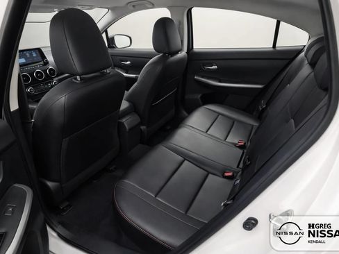 Used 2024 Nissan Sentra SR w/ SR Premium Package FWD image 10