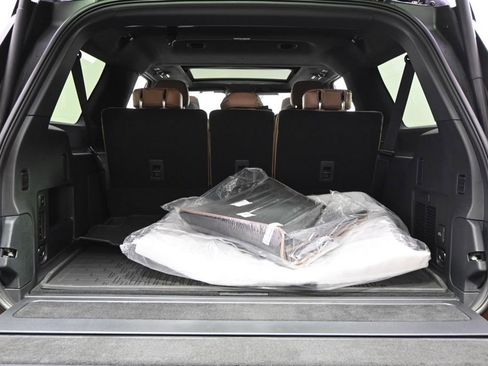 New 2026 Lincoln Navigator L Black Label AWD/4WD image 20