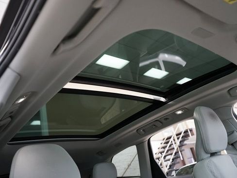 Used 2022 Volvo XC60 T8 Inscription Expression image 11