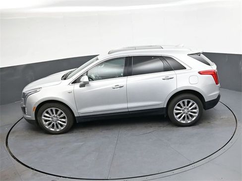 Used 2017 Cadillac XT5 Platinum image 21