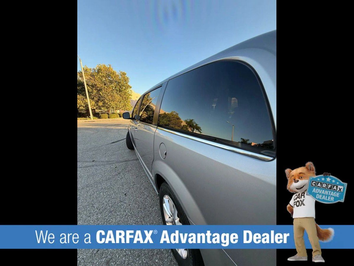 Used 2018 Dodge Grand Caravan SXT FWD image 23