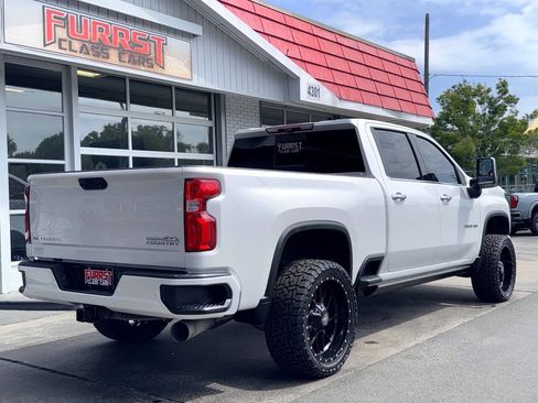 Used 2022 Chevrolet Silverado 2500 High Country w/ Z71 Off-Road Package AWD/4WD image 3