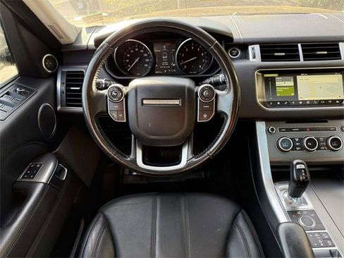 Used 2017 Land Rover Range Rover Sport SE image 12