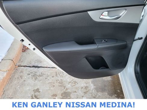 Used 2023 Kia Forte LXS w/ LXS Technology Package image 40