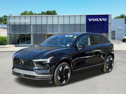 New 2026 Volvo EX30 Plus w/ Climate Package