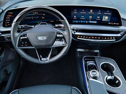 Certified 2024 Cadillac Lyriq Luxury w/ Nappa Leather Package image 14