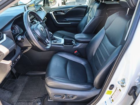 Used 2022 Toyota RAV4 XLE Premium AWD/4WD image 10