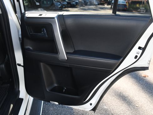 Used 2023 Toyota 4Runner Limited image 20