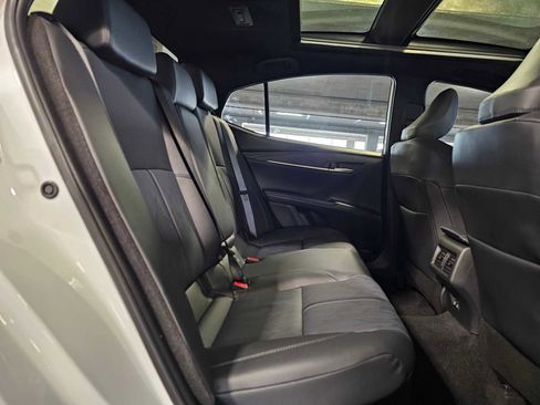 Used 2025 Toyota Camry XSE w/ Premium Plus Package image 33