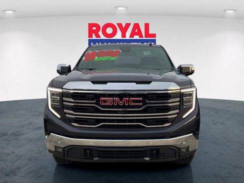 New 2026 GMC Sierra 1500 SLT image 2