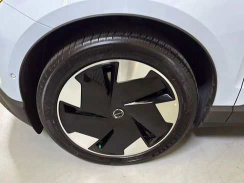 Used 2025 Volvo EX30 Ultra w/ Climate Package AWD/4WD image 24