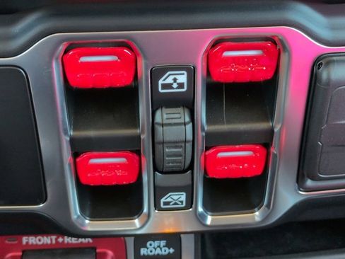 Used 2023 Jeep Gladiator Rubicon w/ LED Lighting Group image 25