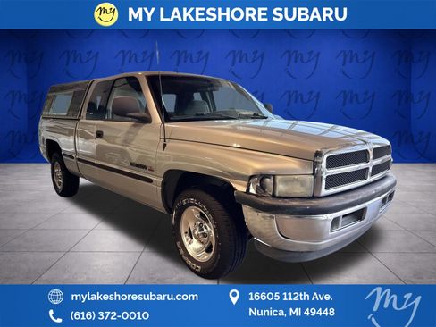 Used 1998 Dodge Ram 1500 Truck 2WD Quad Cab image 1