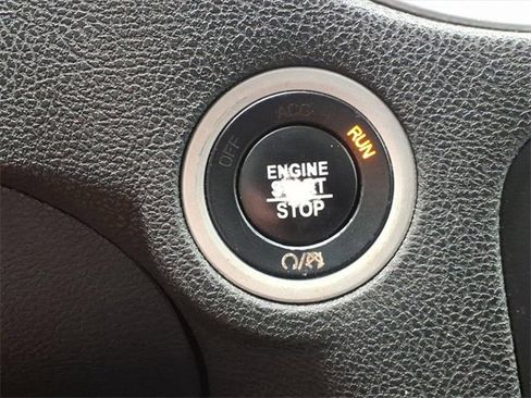 Used 2017 Dodge Charger SXT image 28