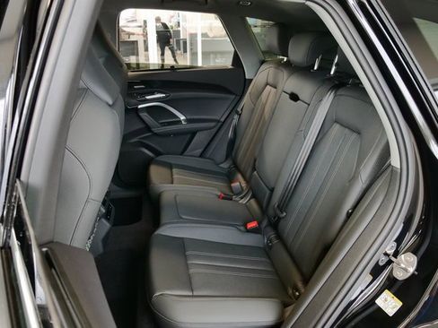 New 2025 Audi Q5 Prestige image 12