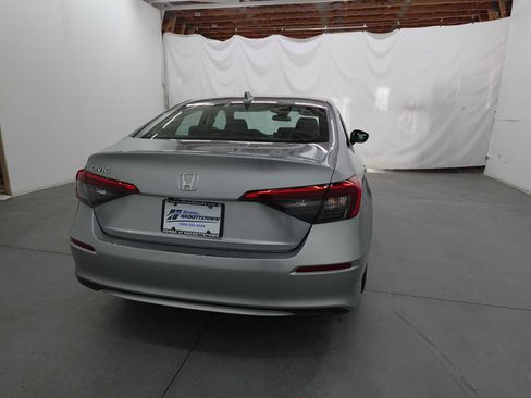 Used 2023 Honda Civic LX image 5