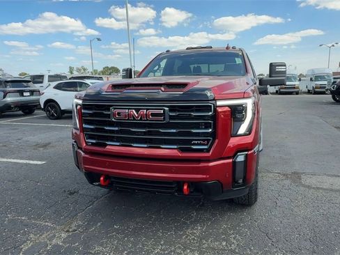 Used 2024 GMC Sierra 2500 AT4 w/ AT4 Preferred Package image 3