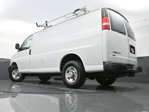 Used 2020 Chevrolet Express 2500 w/ Driver Convenience Package image 24